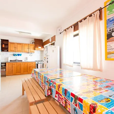 بيت شباب Baleal Surf Camp - 1 *