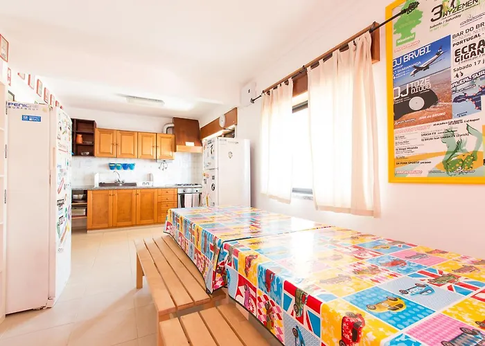 旅馆 Baleal Surf Camp - 1 *