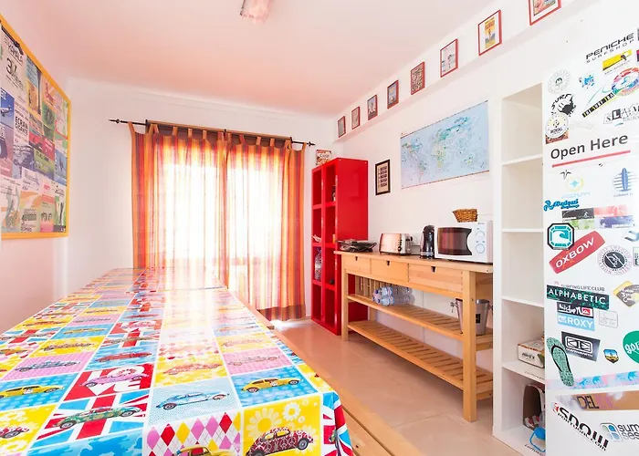 Baleal Surf Camp - 1 * 佩尼契